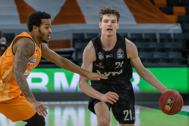 还是排球的 还是排球的